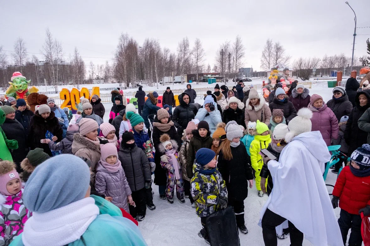 В ИЗЛУЧИНСКЕ ОТКРЫЛИ СНЕЖНЫЙ ГОРОДОК