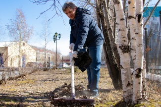 ЖИТЕЛИ НИЖНЕВАРТОВСКОГО РАЙОНА ВЫШЛИ НА СУББОТНИК НАКАНУНЕ ДНЯ ПОБЕДЫ