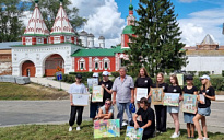 ЮНАЯ ХУДОЖНИЦА ИЗ ИЗЛУЧИНСКА ОБУЧАЛАСЬ В ЛЕТНЕЙ ТВОРЧЕСКОЙ МАСТЕРСКОЙ В СУЗДАЛЕ